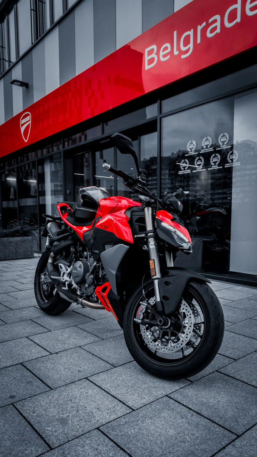 Ducati Streetfighter V4 supernaked motocikl