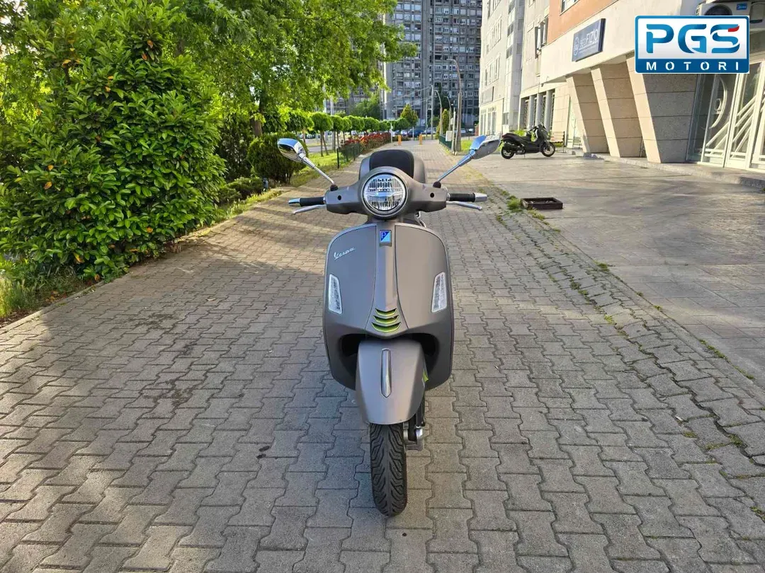 VESPA GTS 125 Iget Super Tech 2024