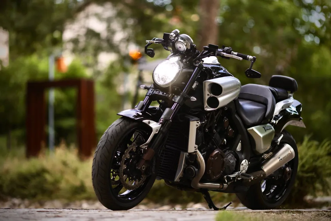 YAMAHA V-MAX 2011