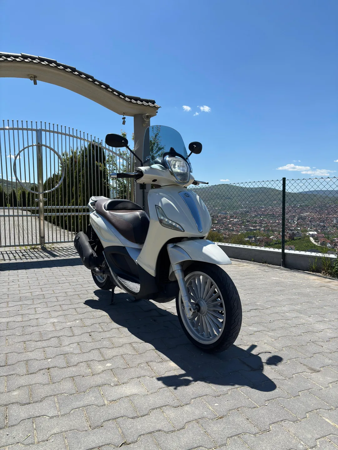 PIAGGIO Beverly 300 2013