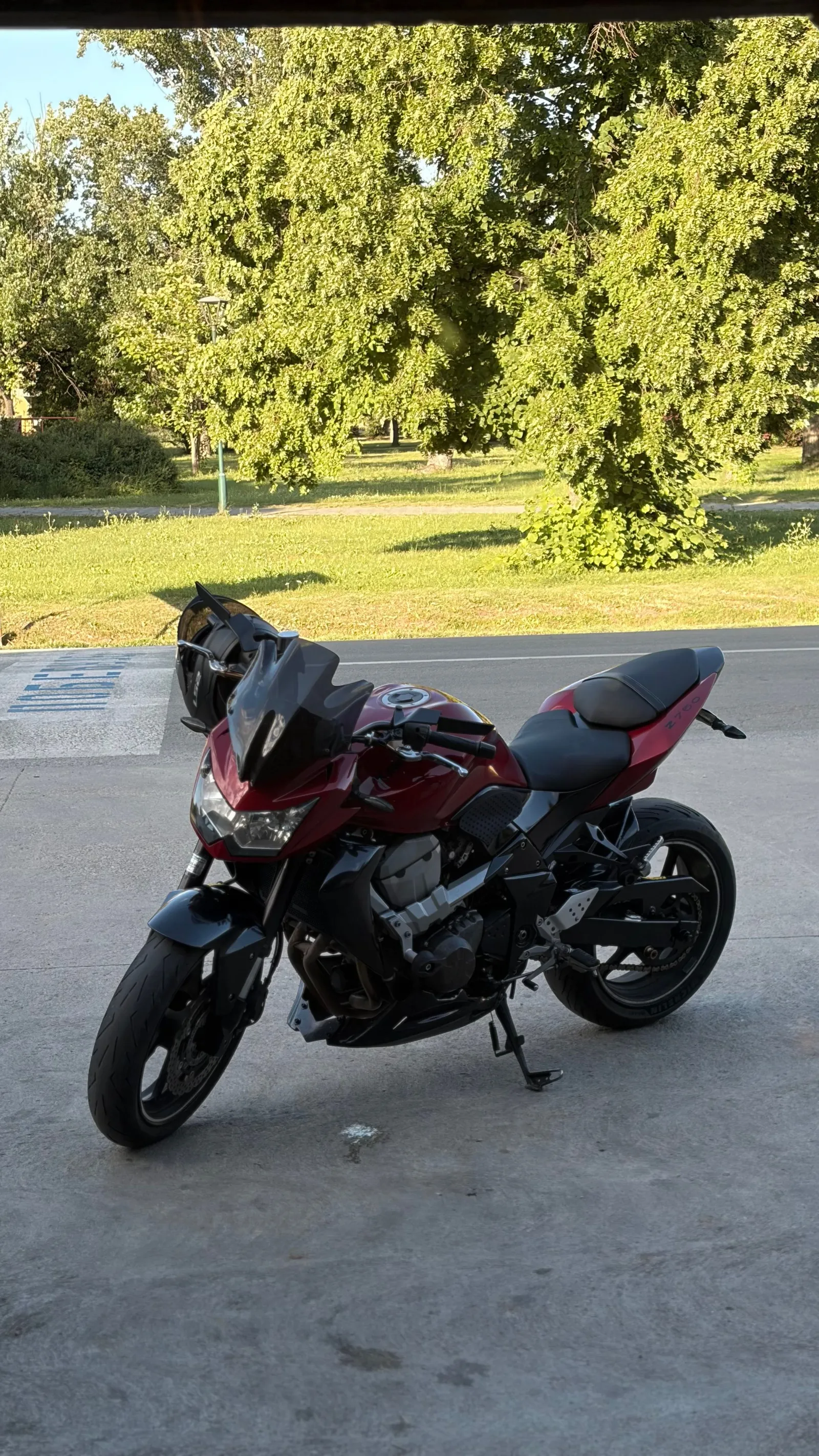 KAWASAKI Z750