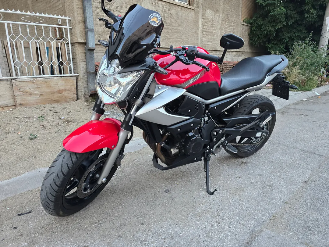 YAMAHA XJ 600N 2012