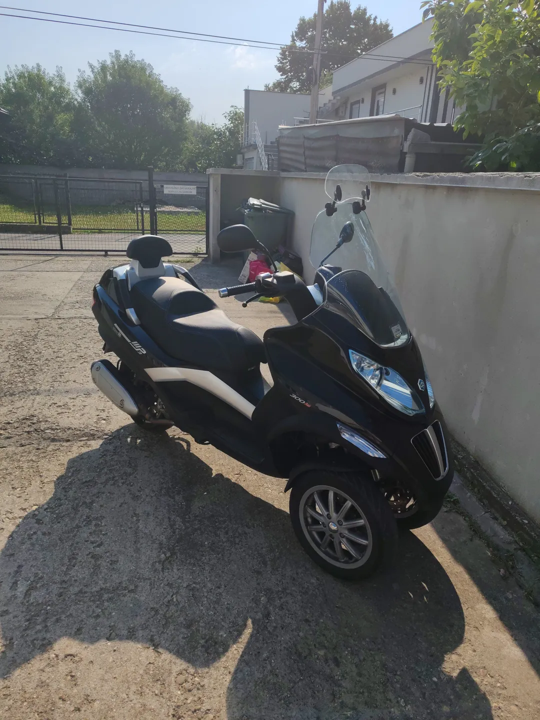 PIAGGIO MP3 Touring LT 300 I.E. 2012