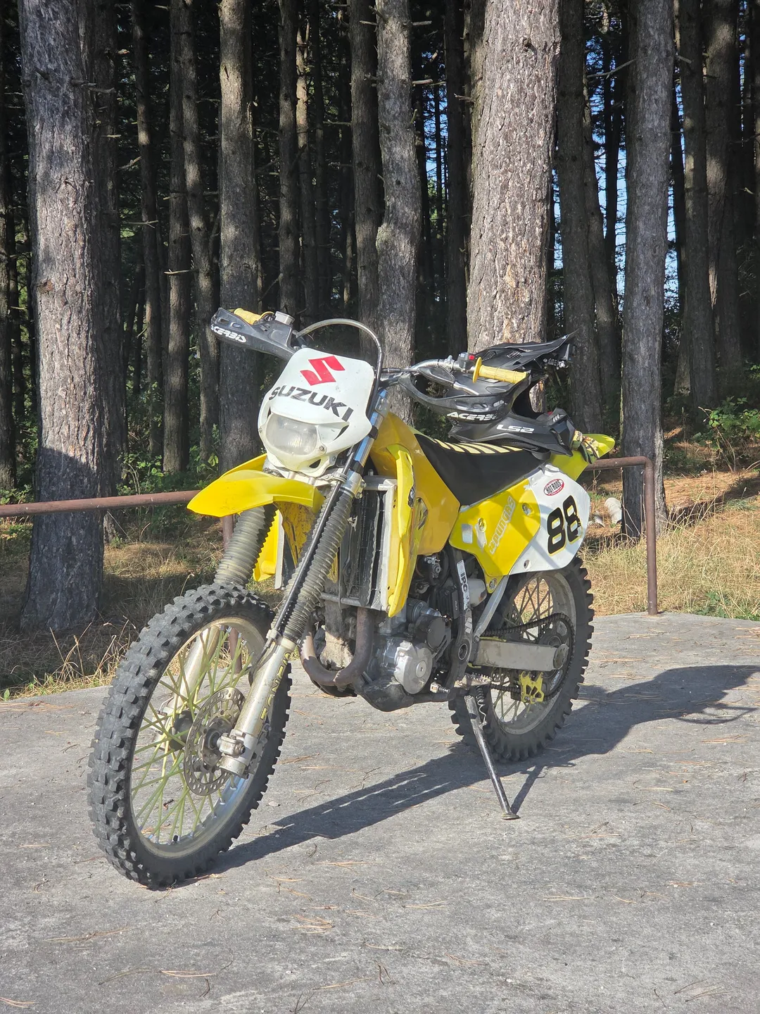 SUZUKI DR-Z400E 2001
