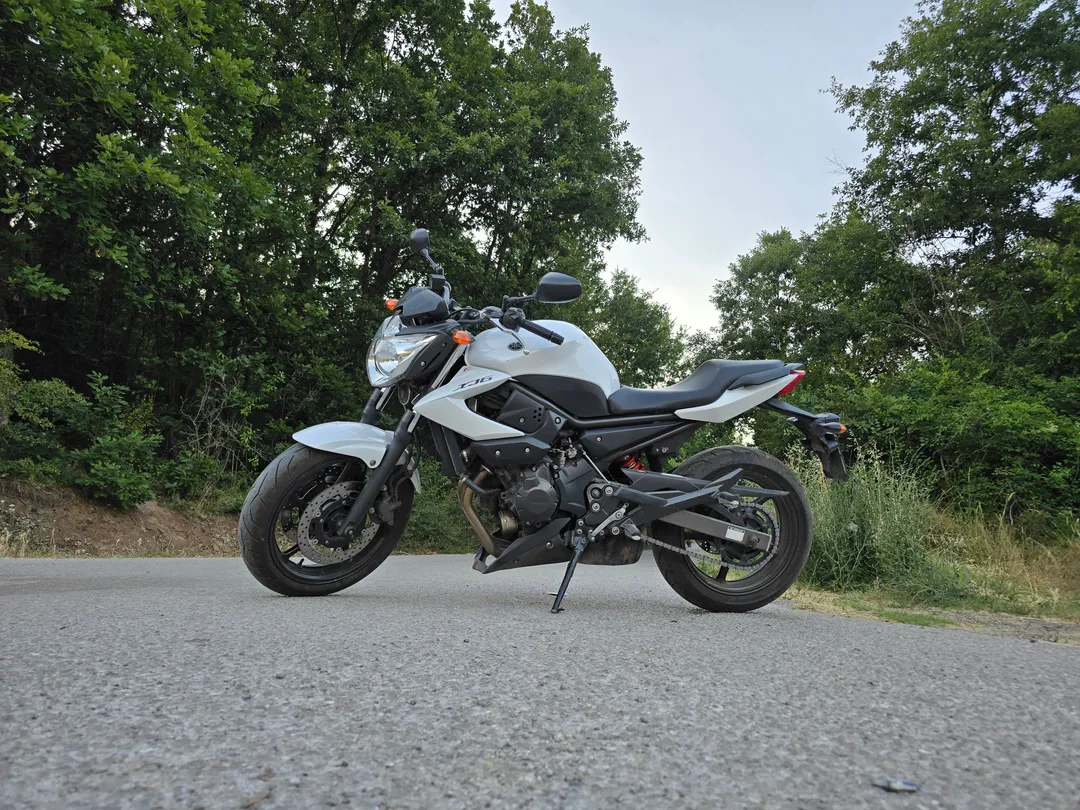 YAMAHA XJ6 N 2013