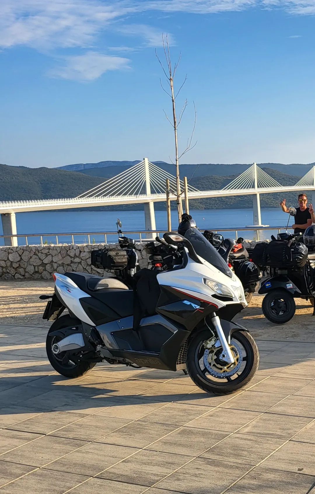 APRILIA SRV 850 2012