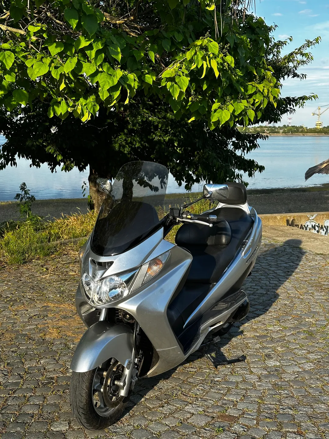 SUZUKI Burgman 400 2005