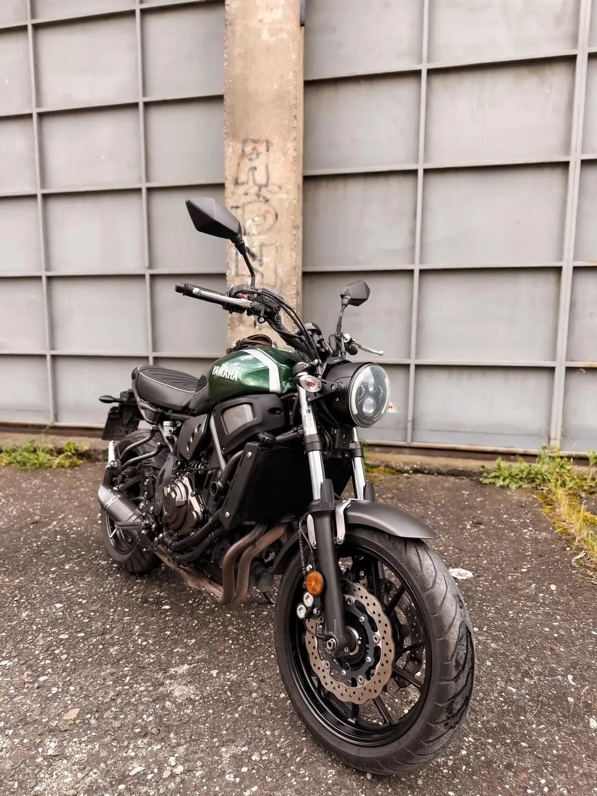 YAMAHA XSR 700