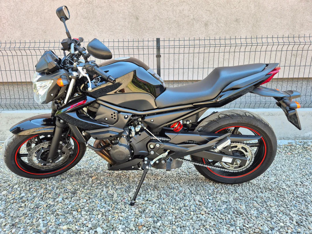 YAMAHA XJ 600N 2013