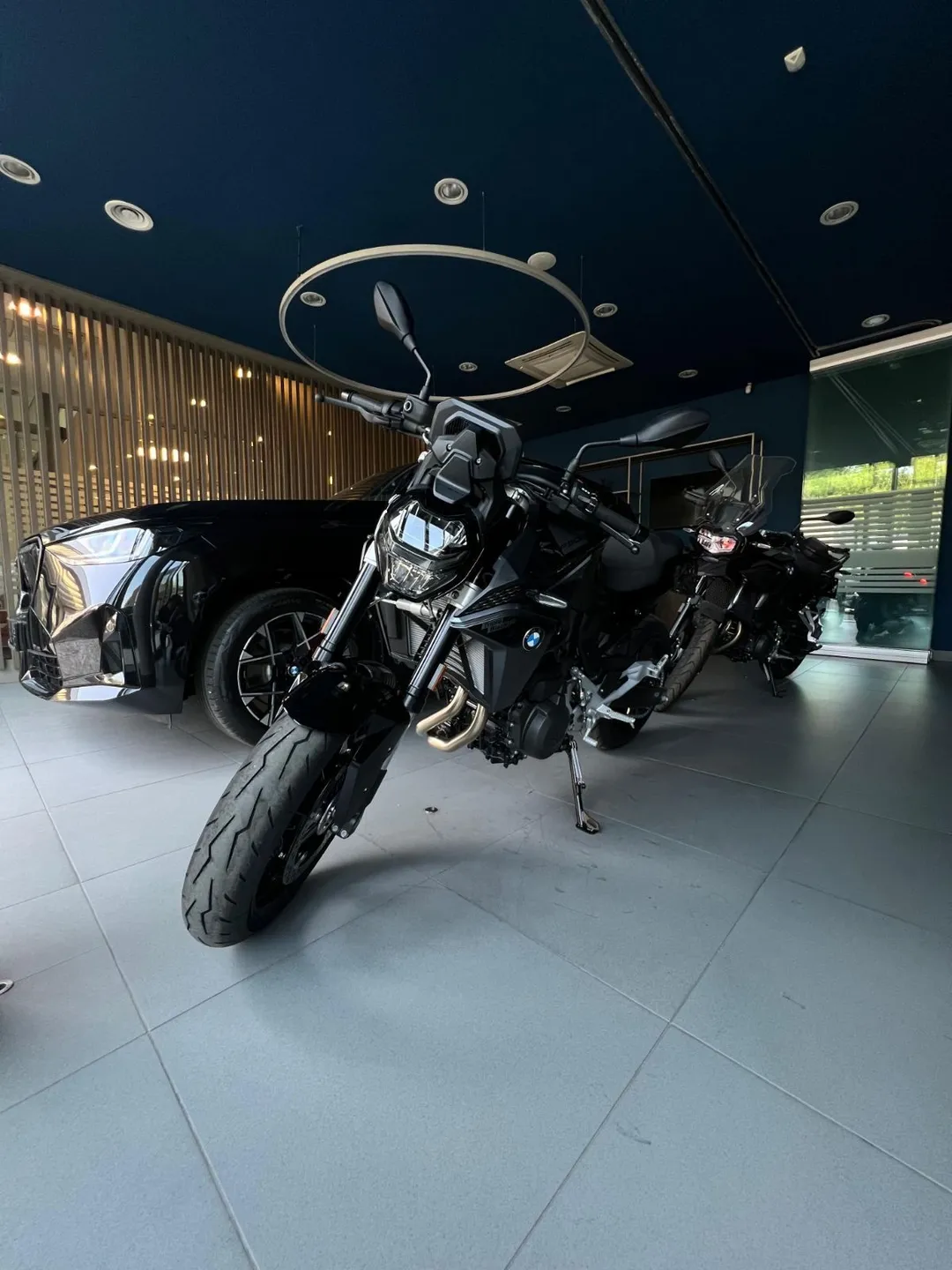 BMW F900R 2025