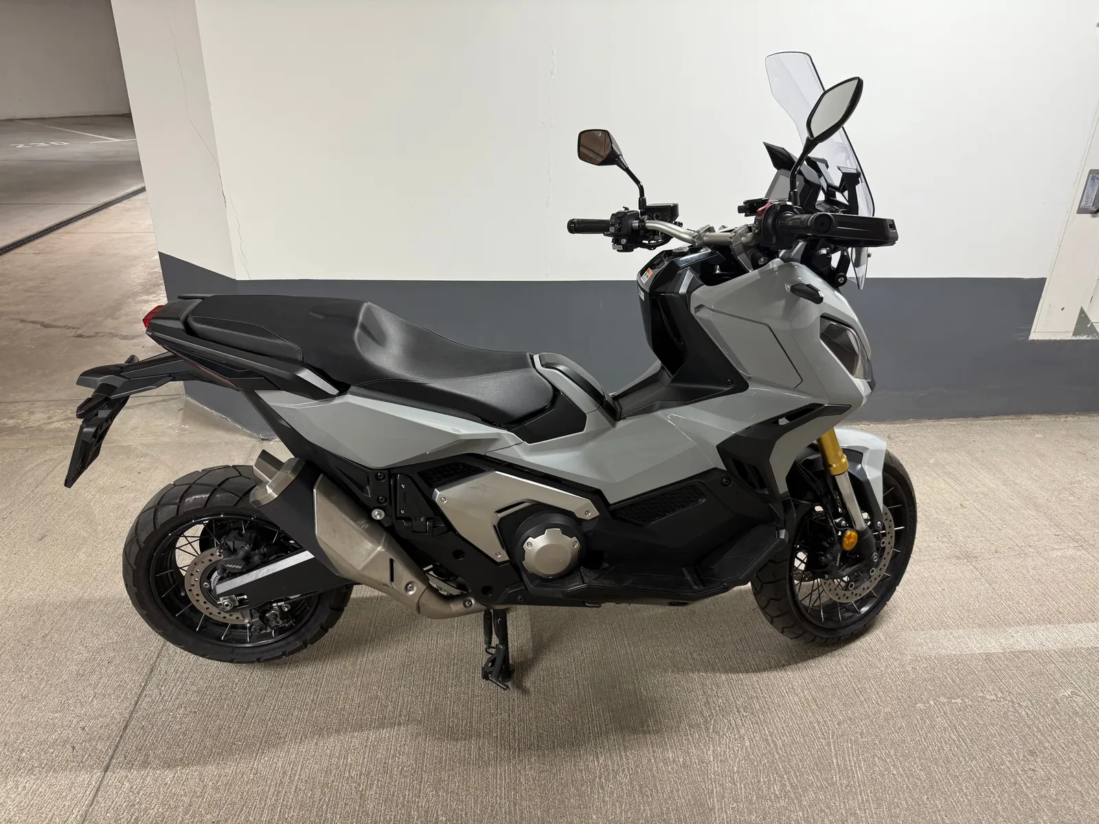 HONDA X-ADV 750
