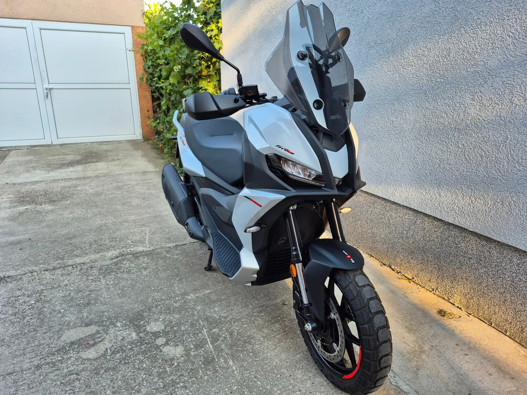 APRILIA SR GT 400 2026
