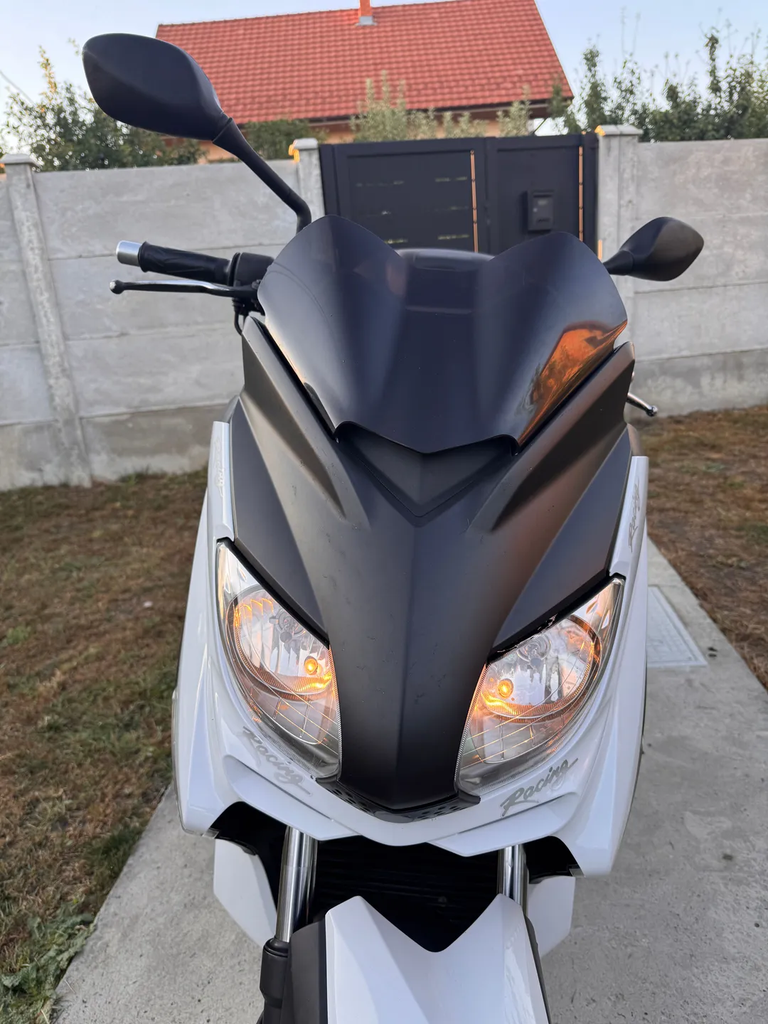 YAMAHA XMAX 125 2012