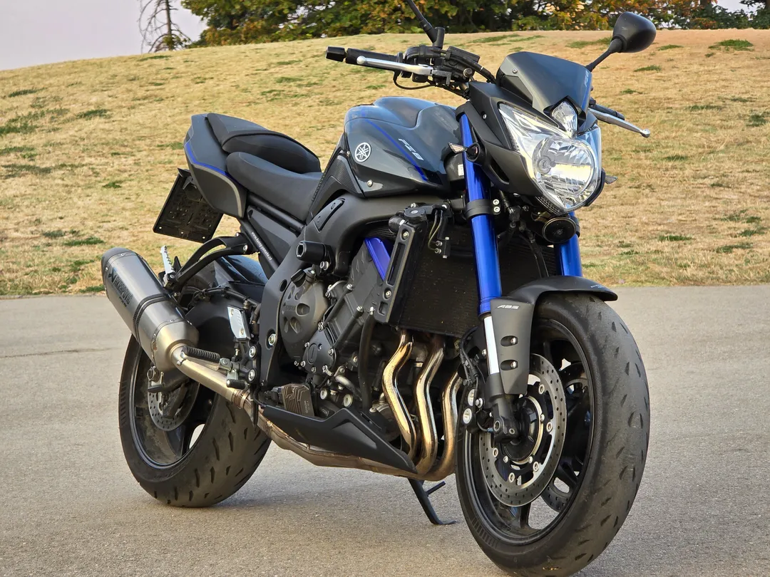YAMAHA FZ8 2014