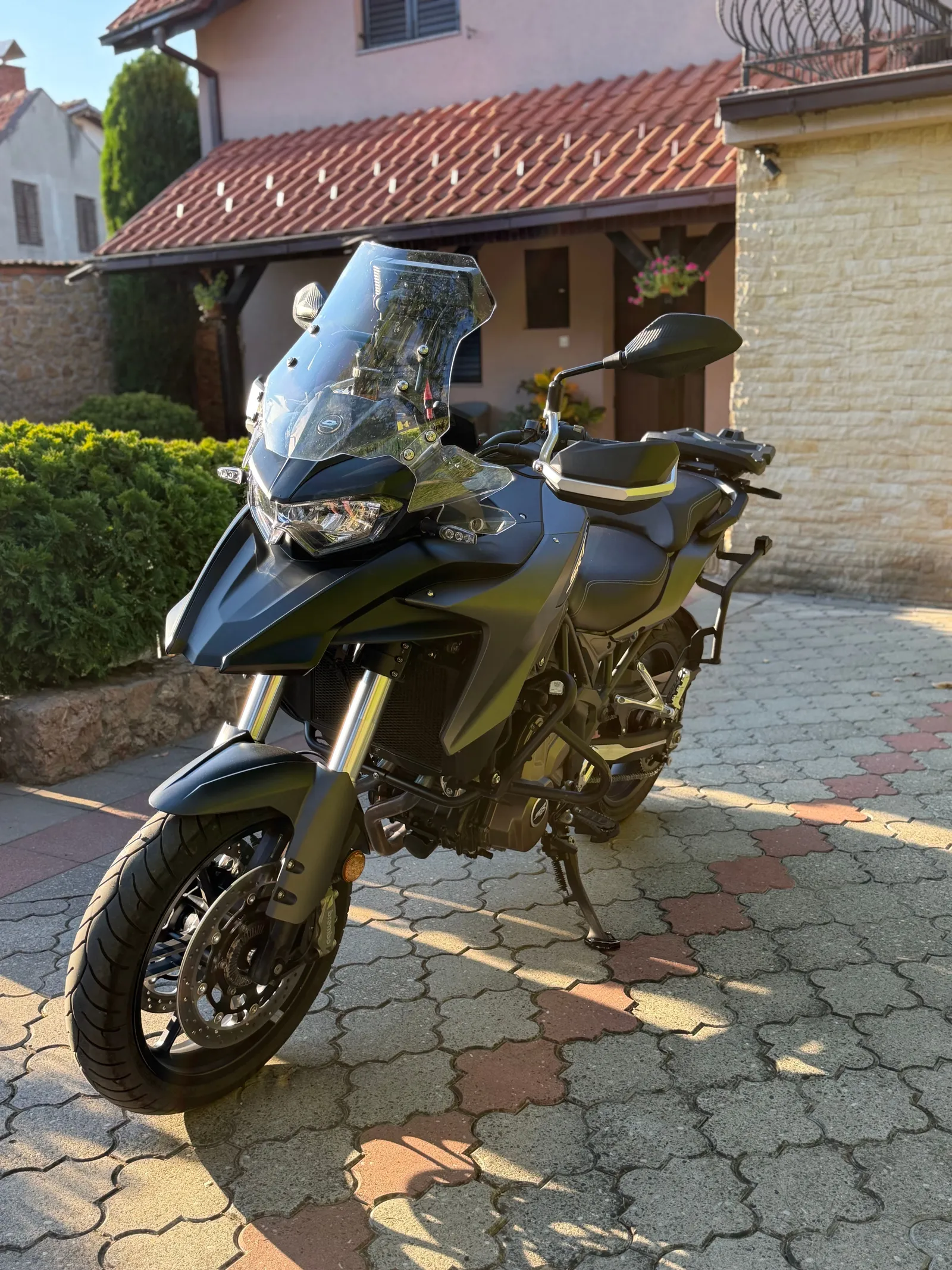QJMOTOR SRT 700