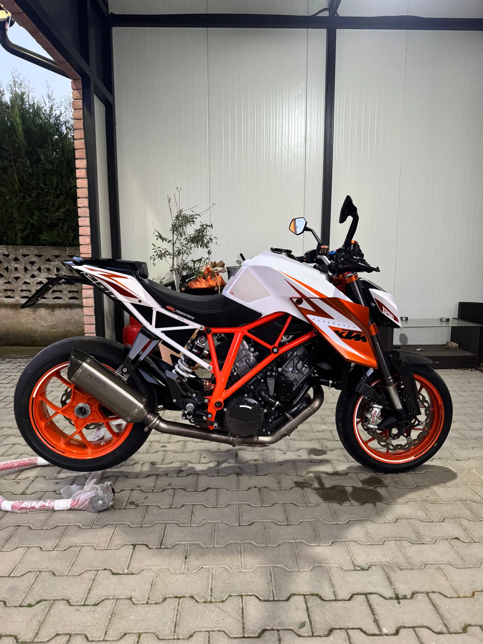 KTM 1290 SUPER DUKE R