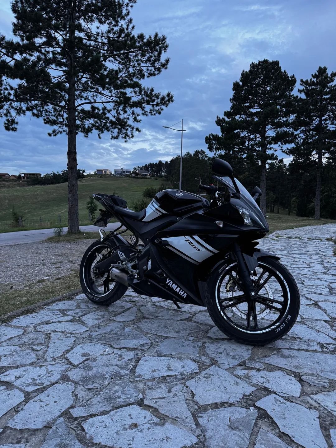 YAMAHA YZF R125 2009