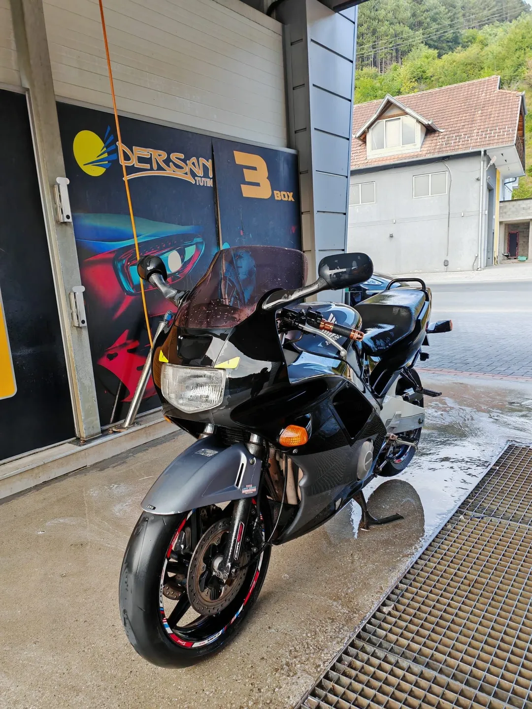 HONDA CBR600F 1992
