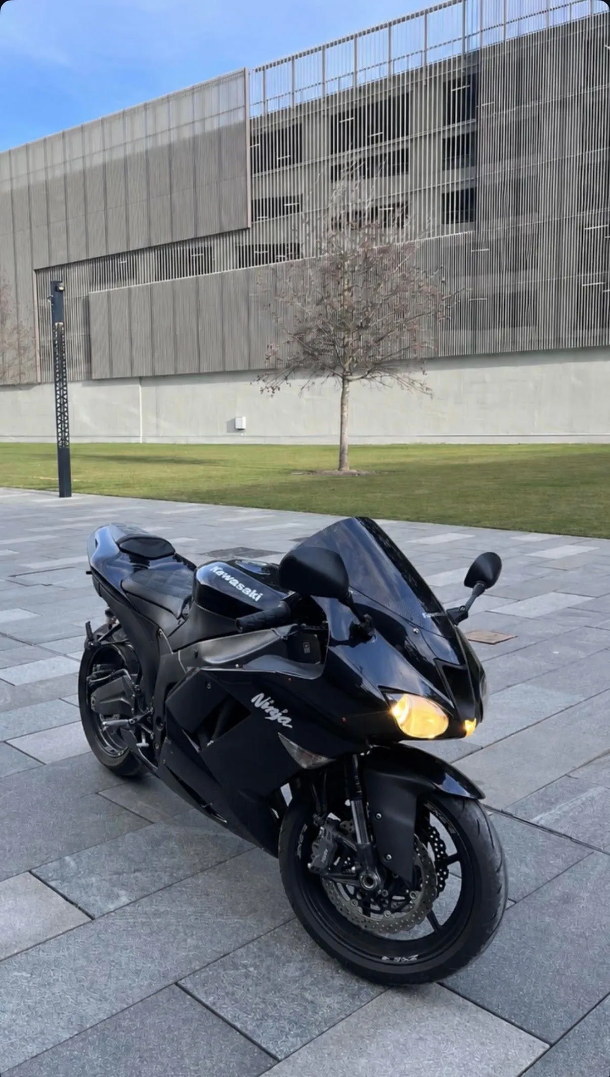 KAWASAKI ZX-6R