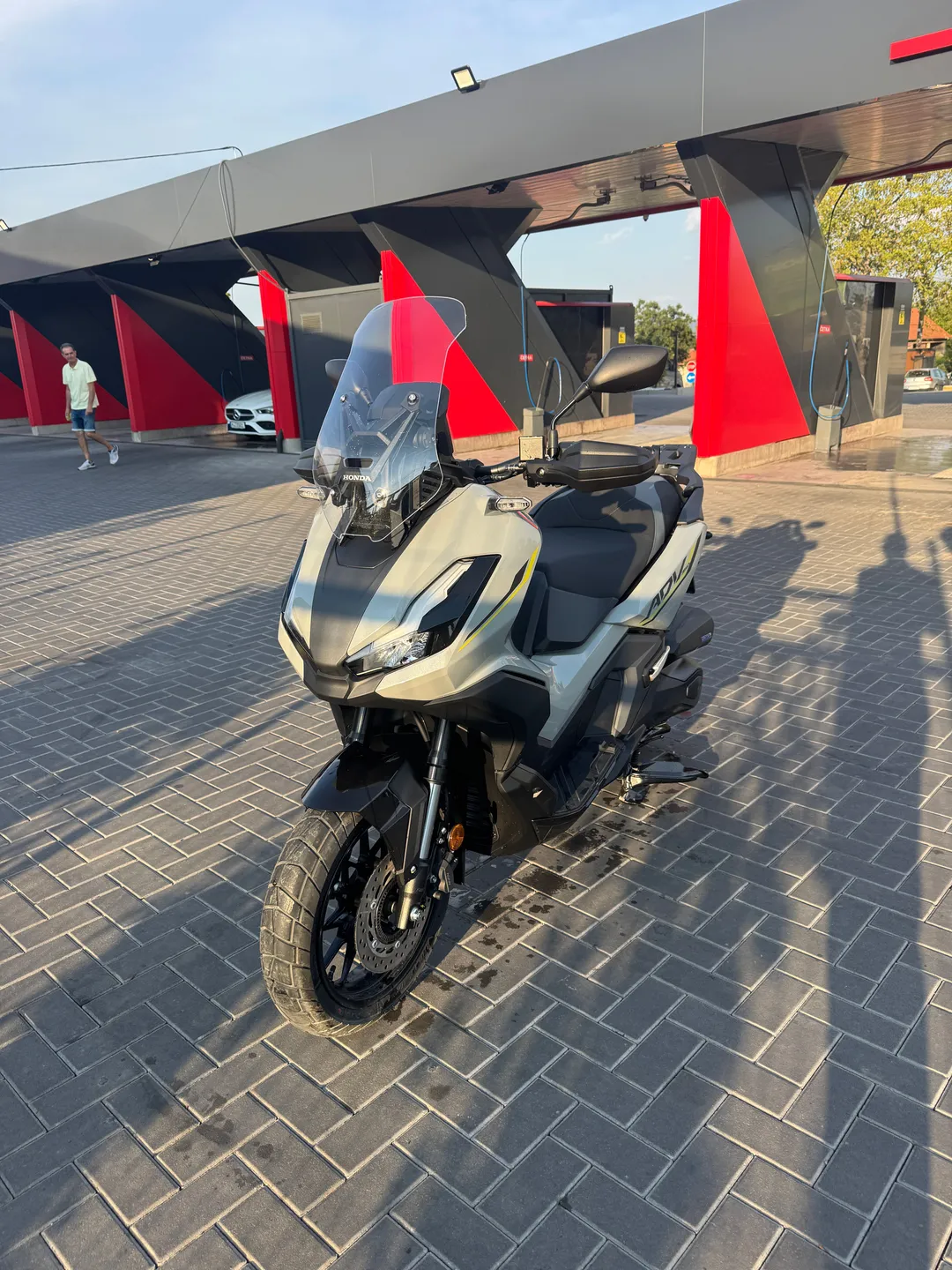 HONDA ADV350