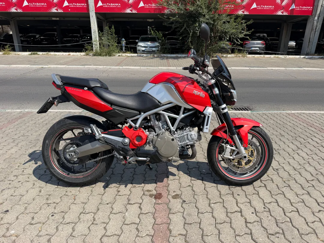 APRILIA Mana 850