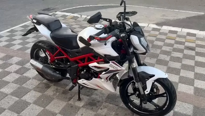 BENELLI BN 125