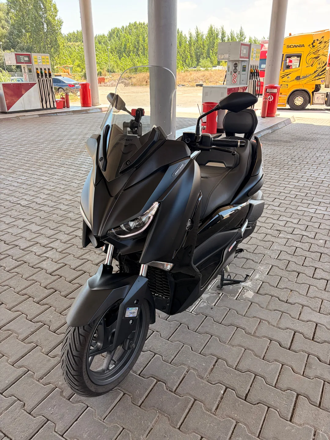 YAMAHA XMAX 300