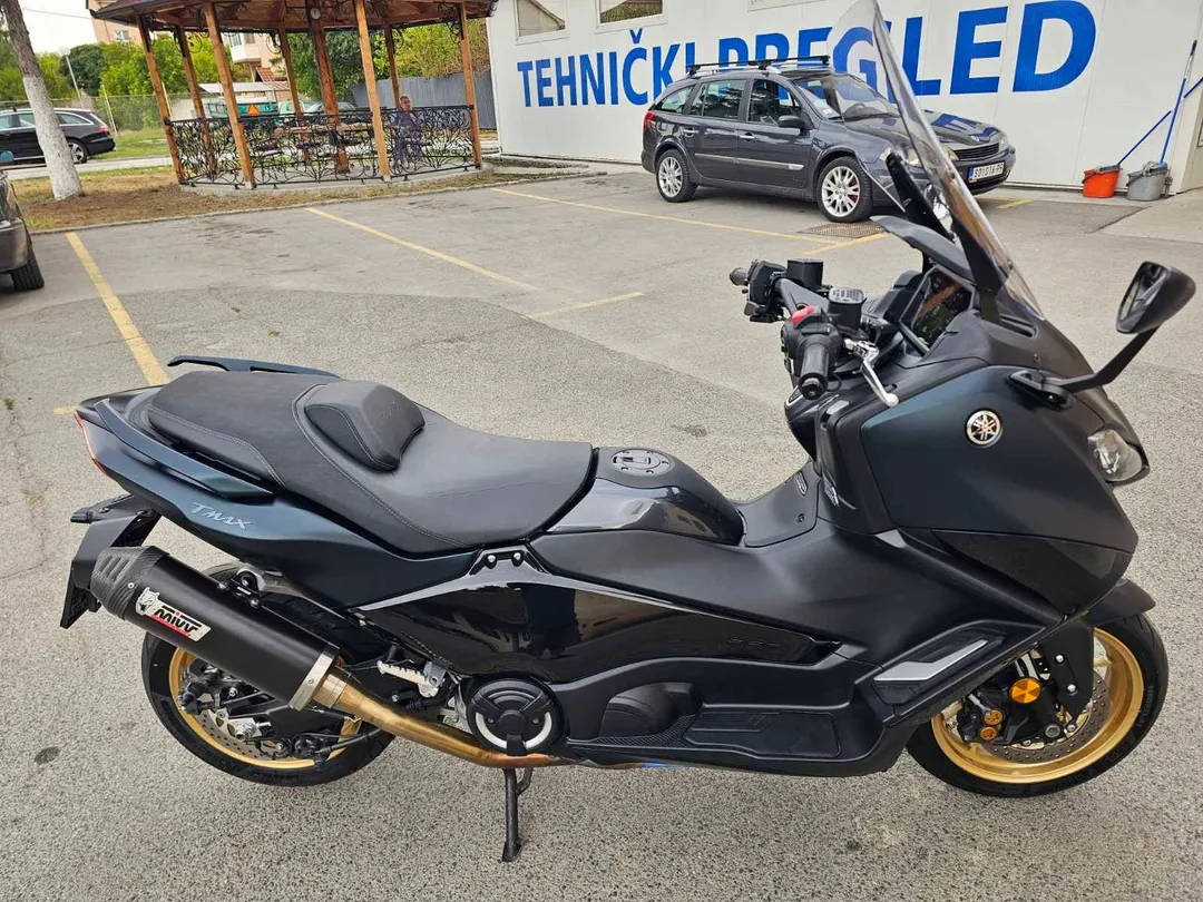 YAMAHA TMAX 560 Tech MAX