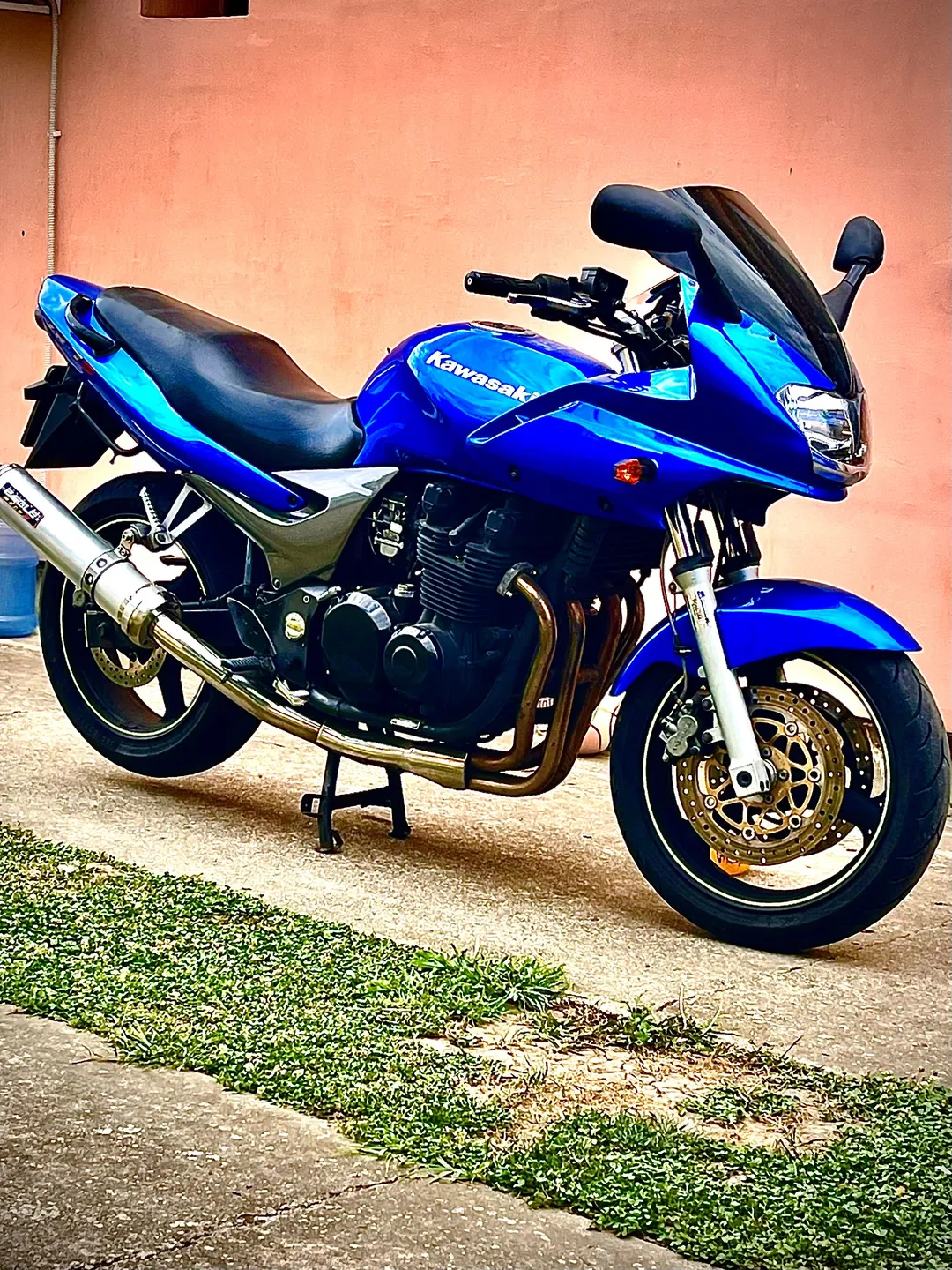 KAWASAKI ZR-7