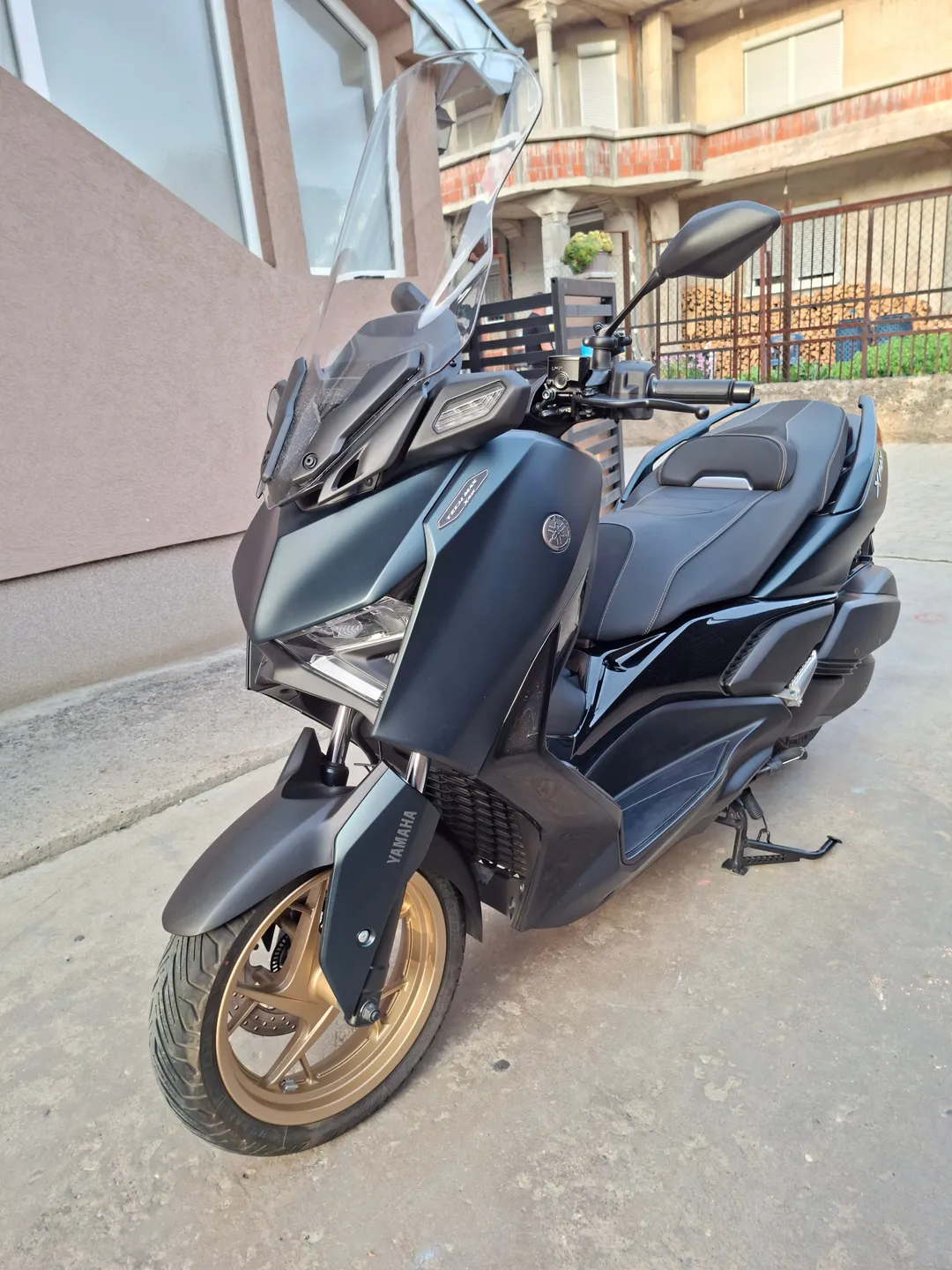 YAMAHA XMAX 300 Tech MAX