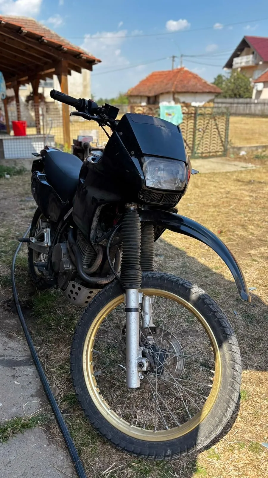 HONDA NX650 Dominator
