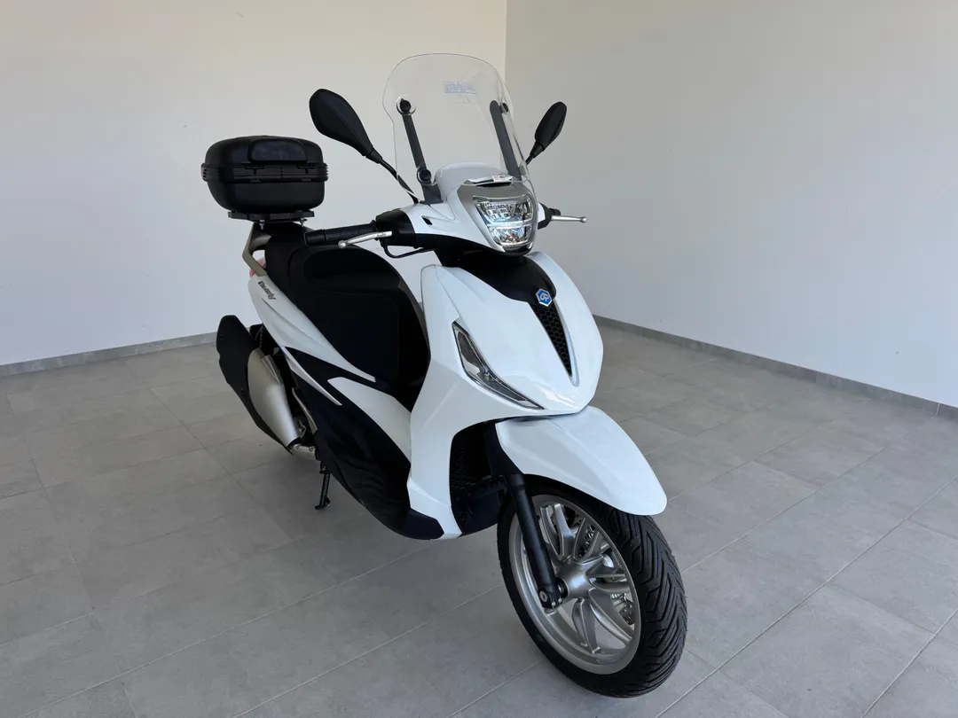 PIAGGIO Beverly 400 HPE Sport