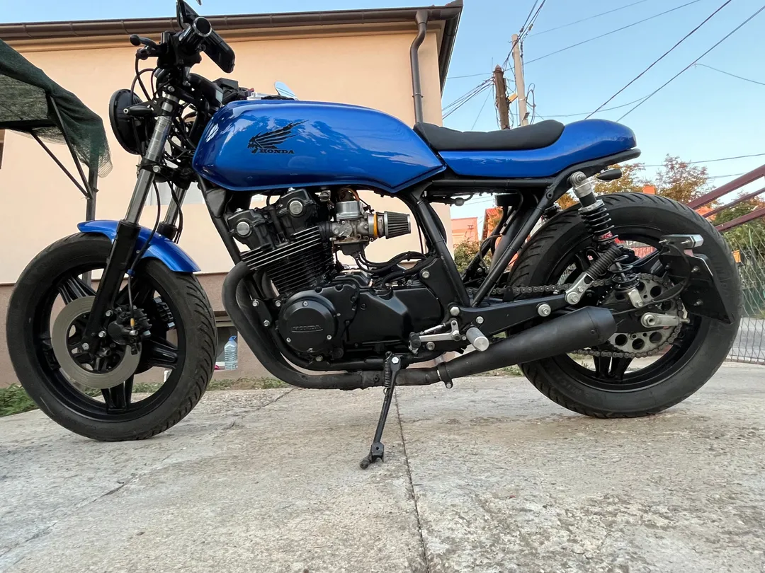HONDA CB750F