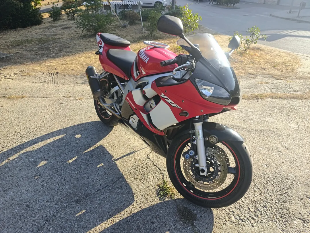 YAMAHA YZF-600R