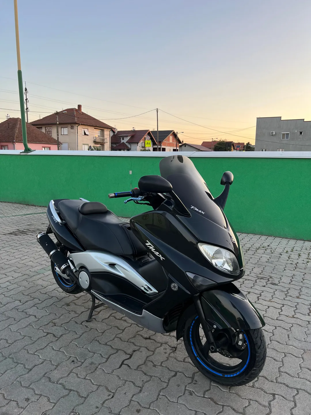 YAMAHA TMAX