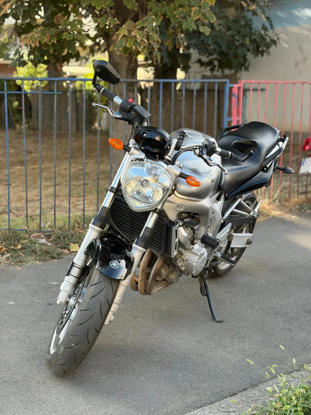 YAMAHA FZ6