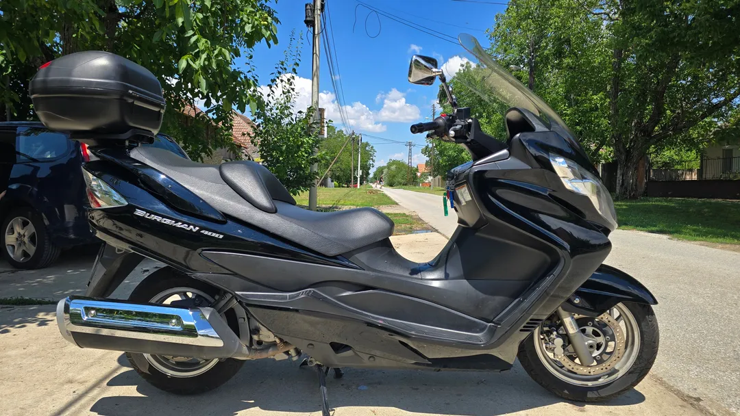 SUZUKI Burgman 400