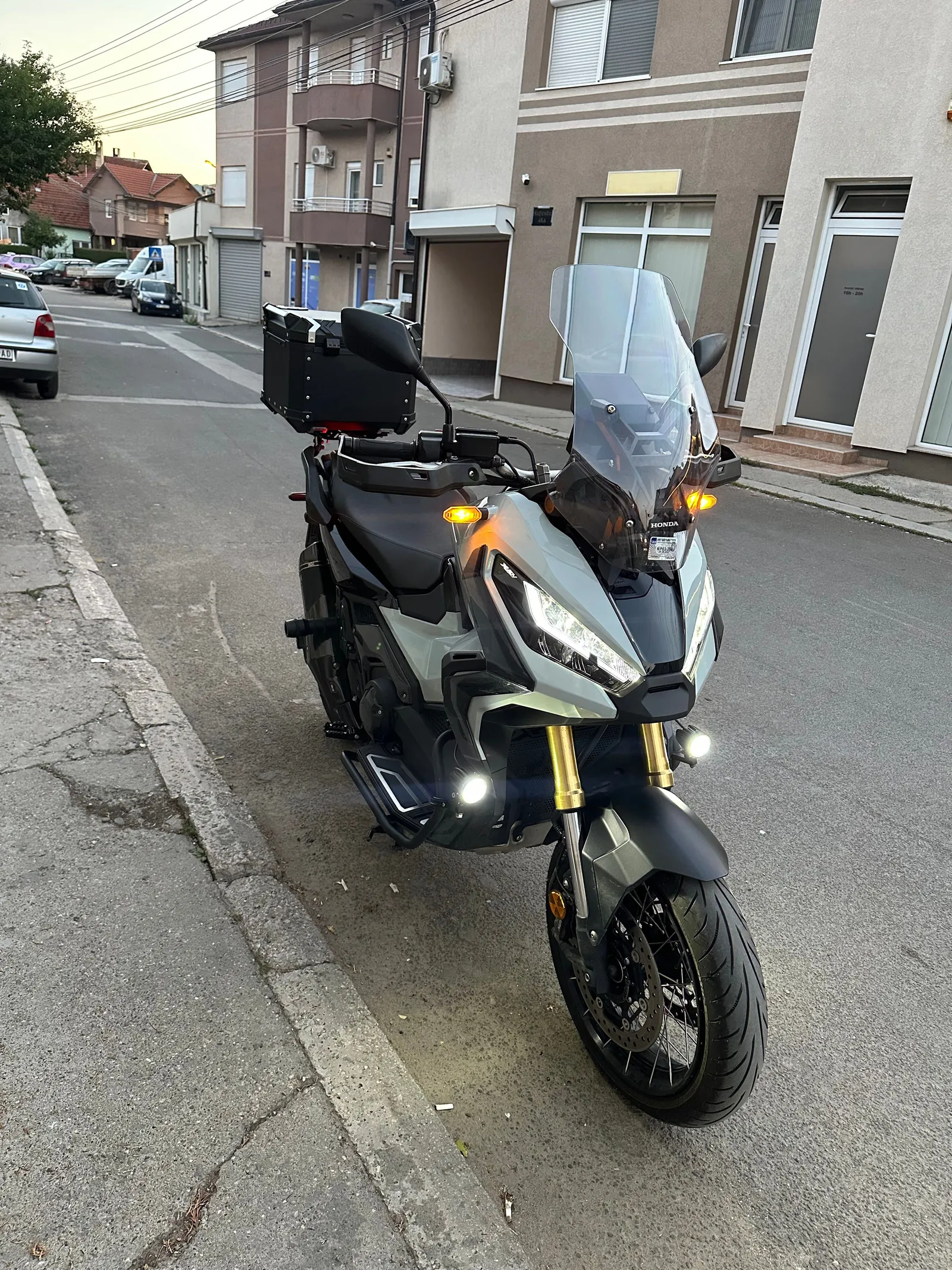 HONDA X-ADV 750