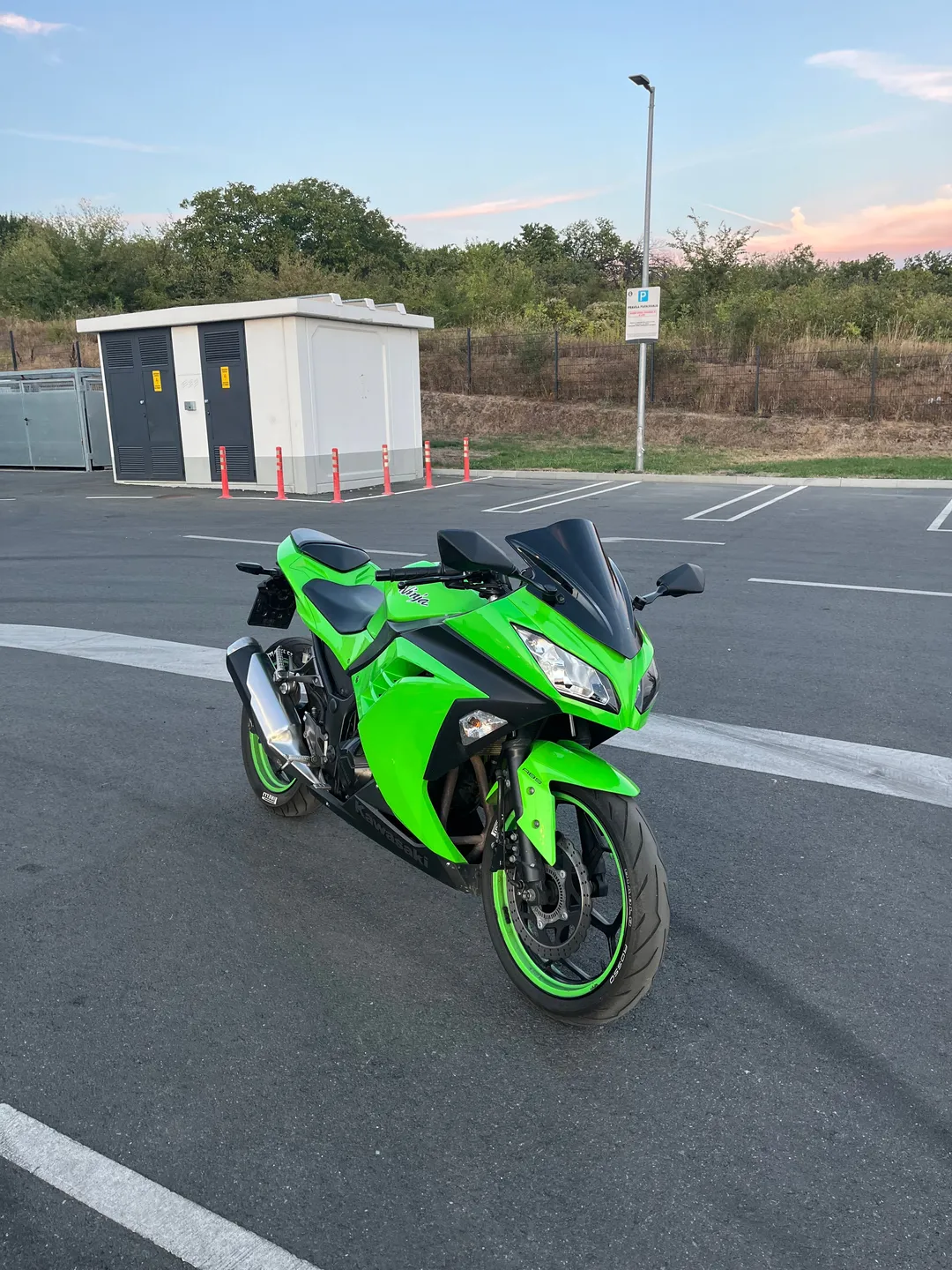 KAWASAKI Ninja 300 ABS