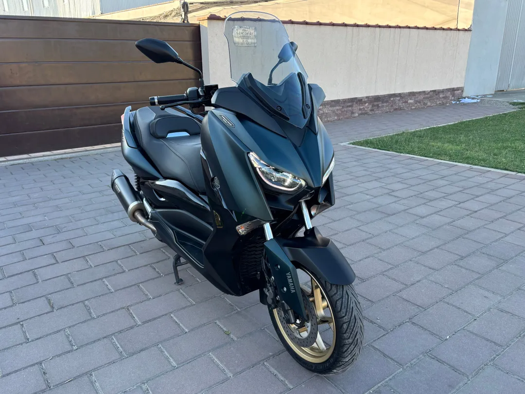 YAMAHA XMAX 300 Tech MAX