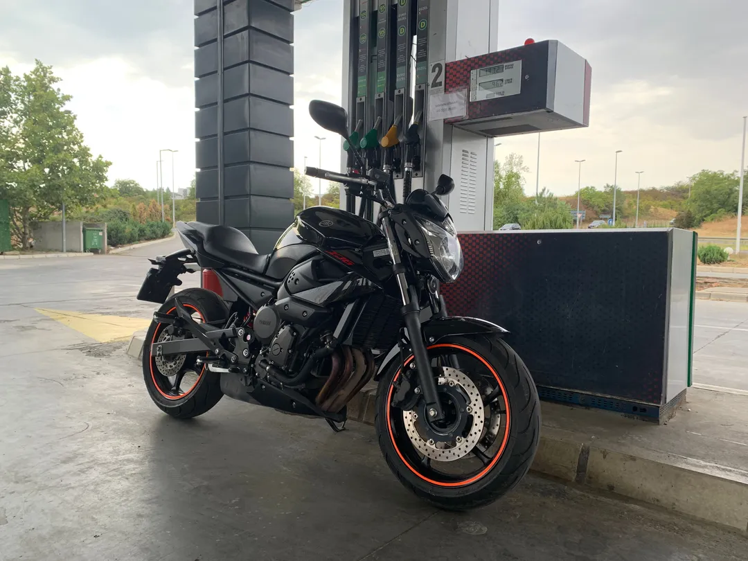 YAMAHA XJ6 N