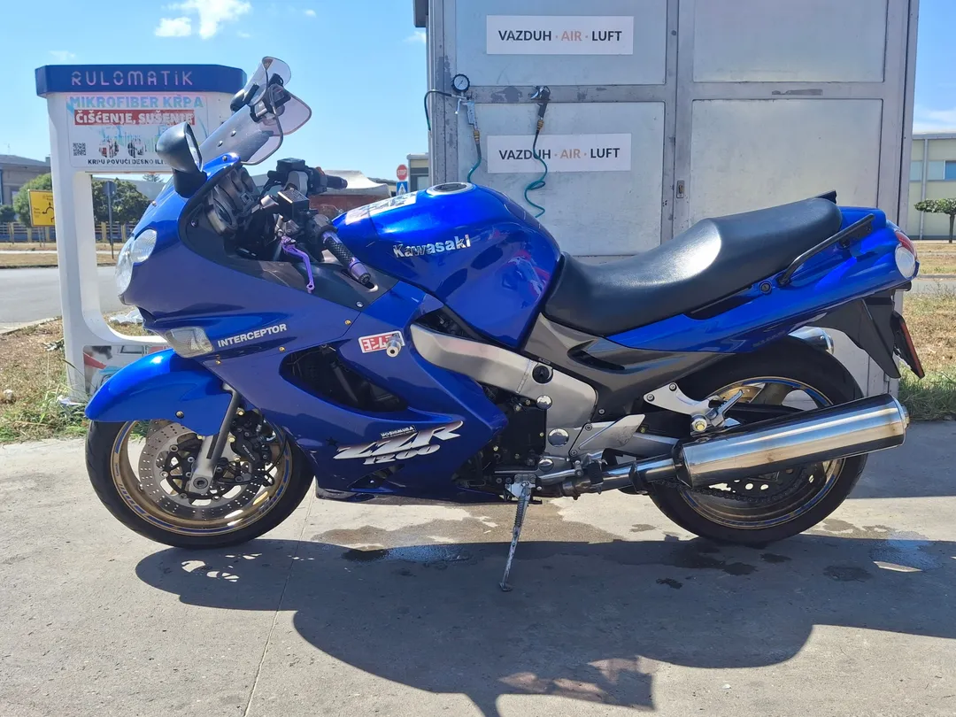 KAWASAKI ZZR1200