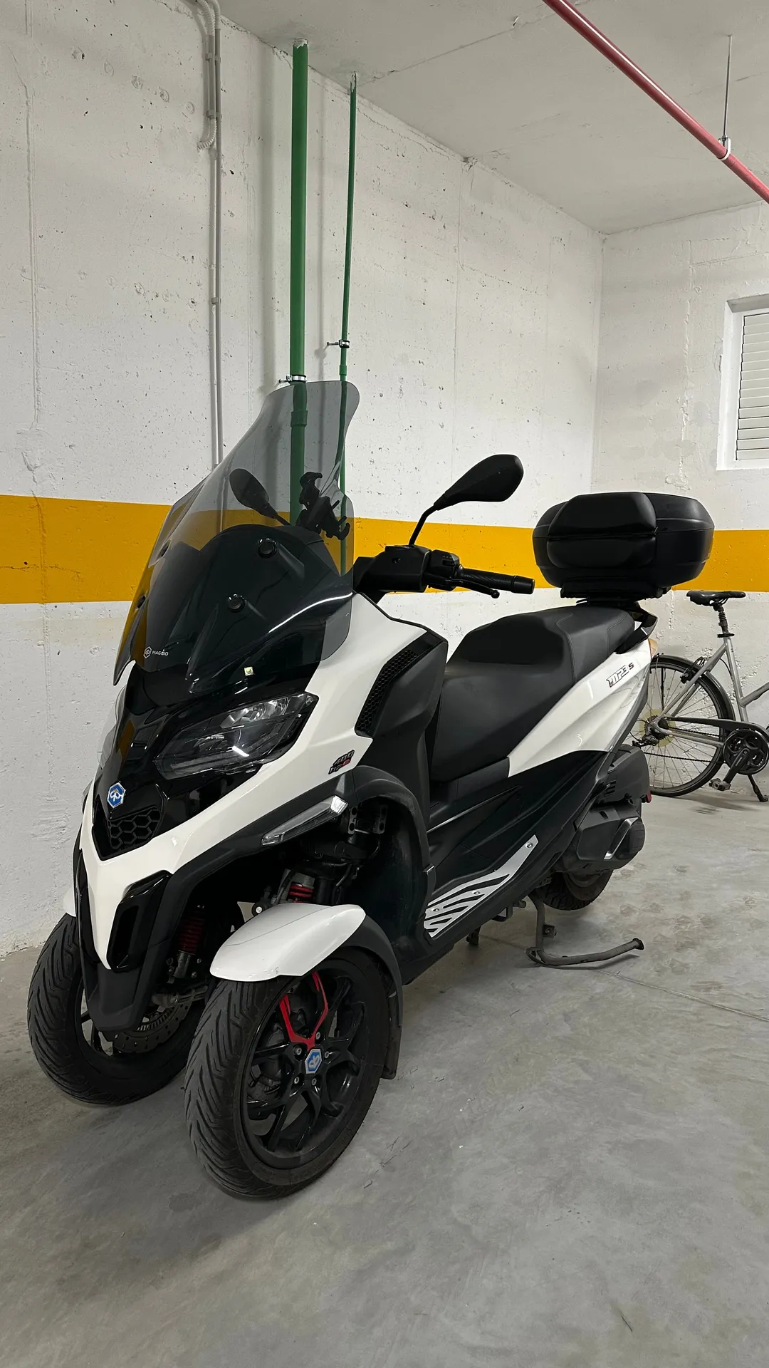 PIAGGIO MP3 400 Hpe Sport