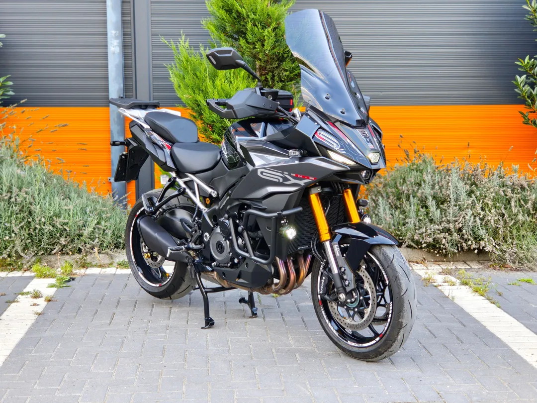 SUZUKI GSX-S1000GX