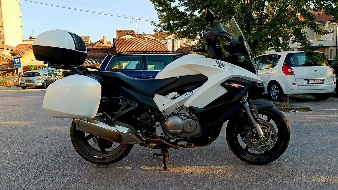 HONDA VFR800A Interceptor ABS