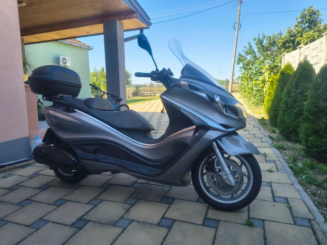 PIAGGIO X10 350