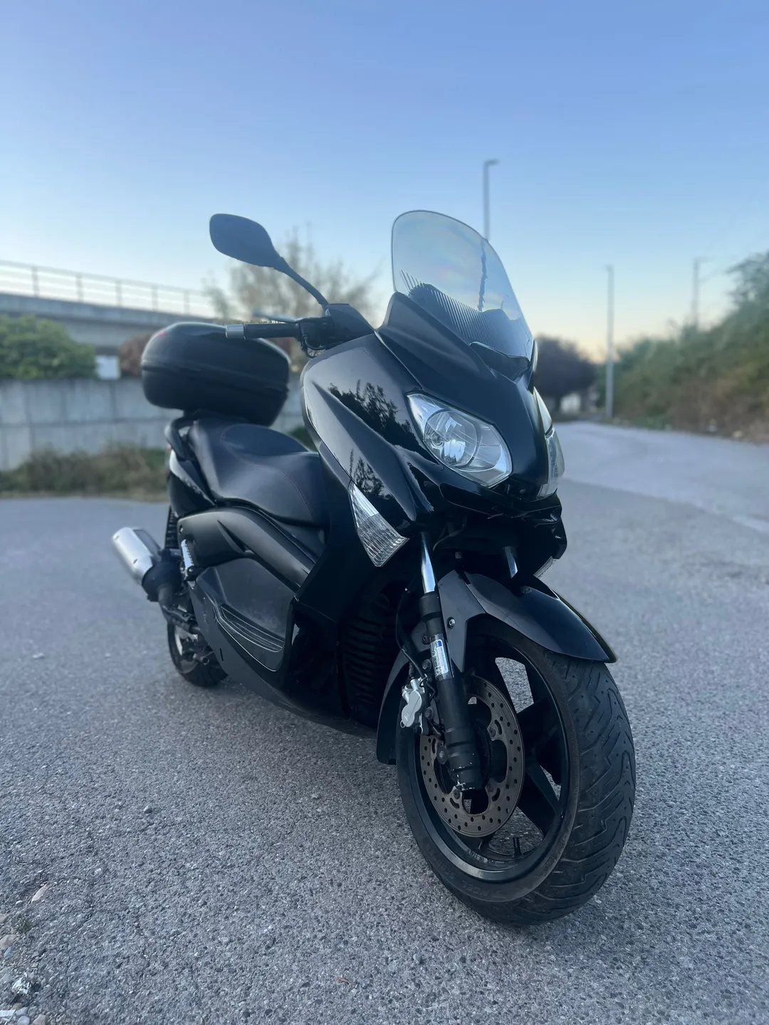 YAMAHA XMAX 125