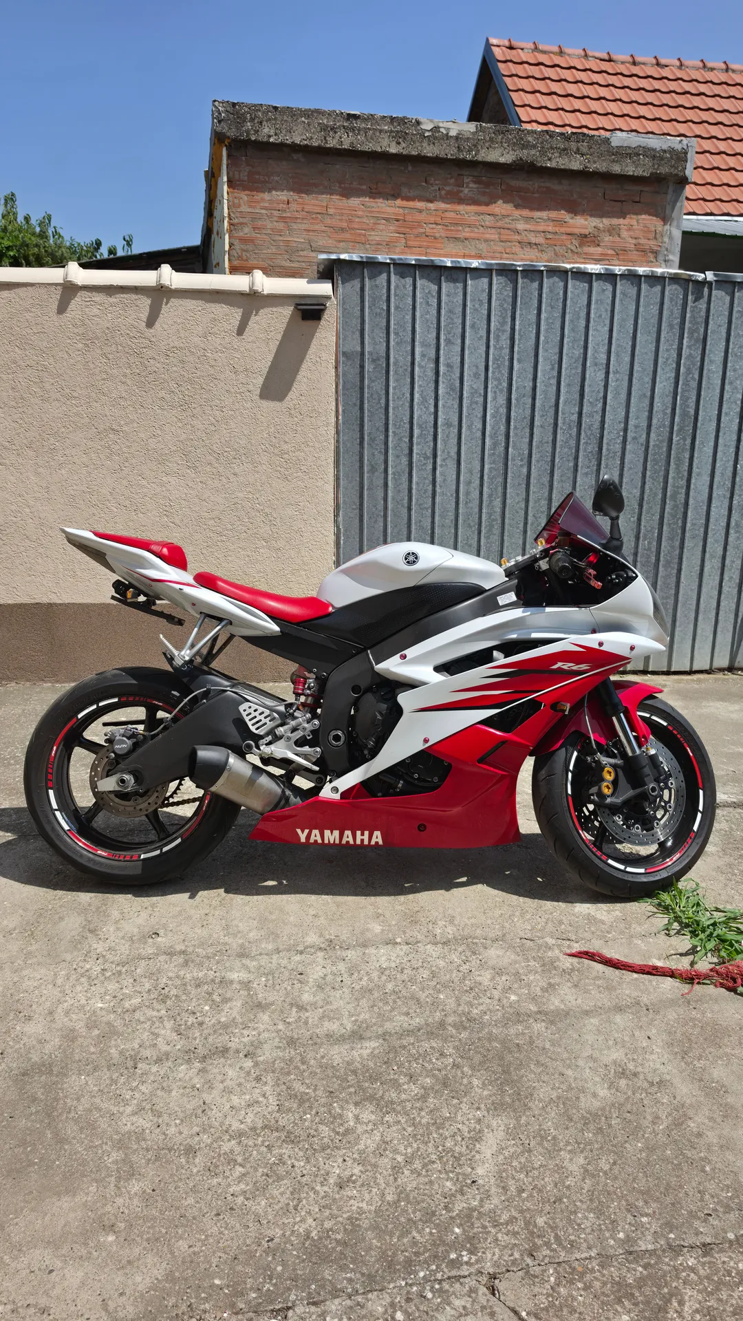 YAMAHA YZF-R6