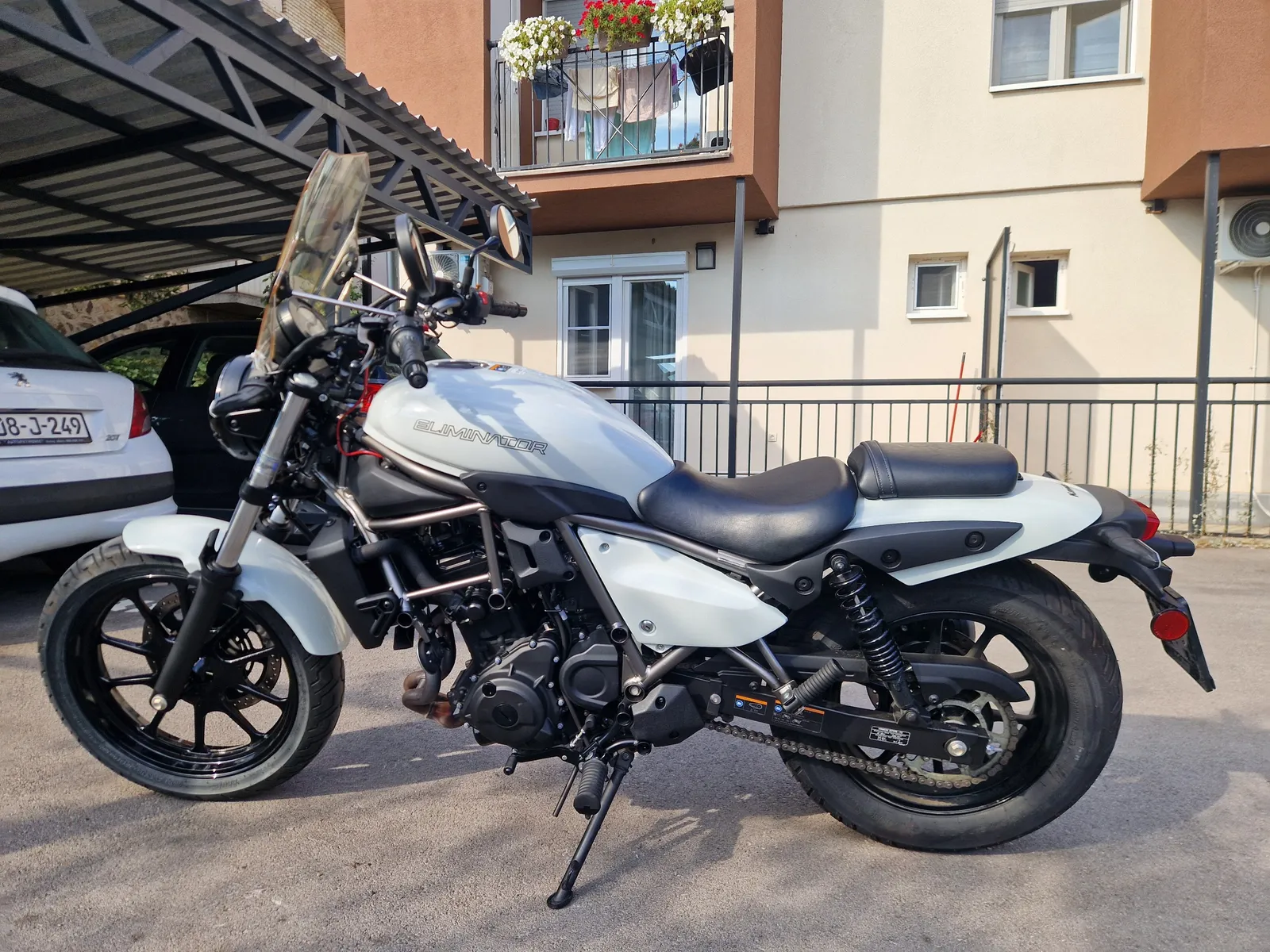 KAWASAKI Eliminator 500