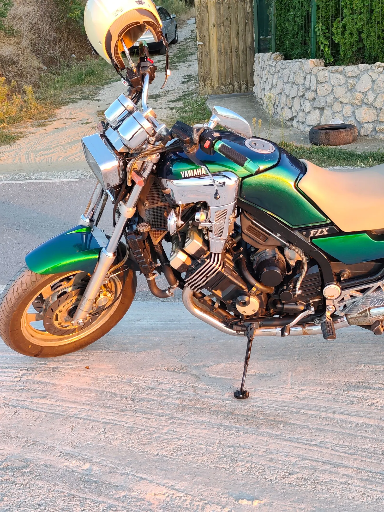 YAMAHA FZX 750